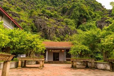 Mua Caves Ecolodge (Hang Mua)