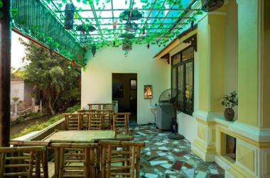 Hang Mua Central Homestay