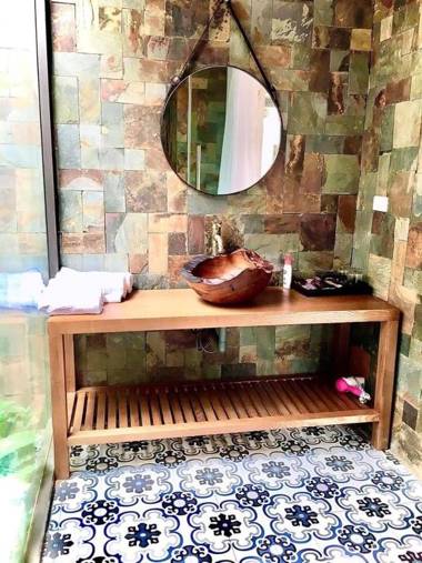 Khu du lịch Hoa Và Đá