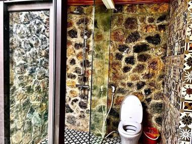 Khu du lịch Hoa Và Đá