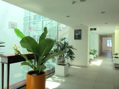 Nhi Phi Hotel Nha Trang