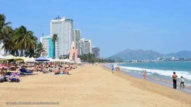 Golden Holiday Hotel