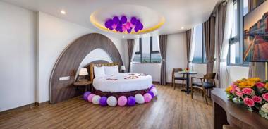 Azura Gold Hotel & Apartment