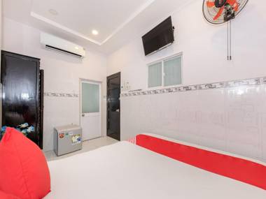 OYO 828 Hoa Giay Hotel