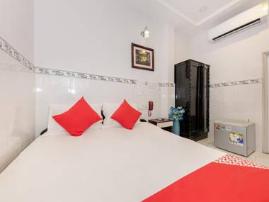 OYO 828 Hoa Giay Hotel