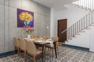 Lim's house - The Market Hideout House