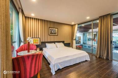 Flamingo Villa Happy