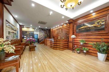 Viet Village Hotel & Travel