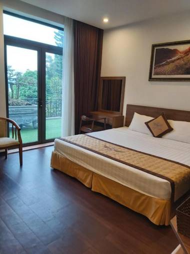 LAKESIDE DAILAI HOTEL