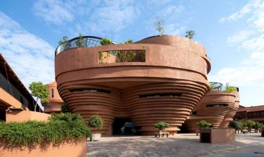 Khách sạn Tinh hoa