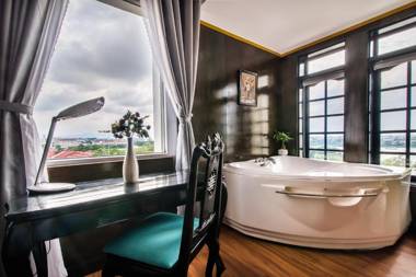 The Sunriver Boutique Hotel