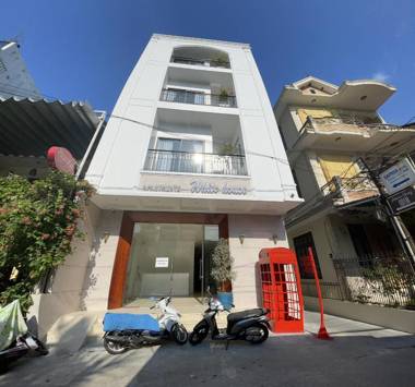 White House Hotel & Apartment