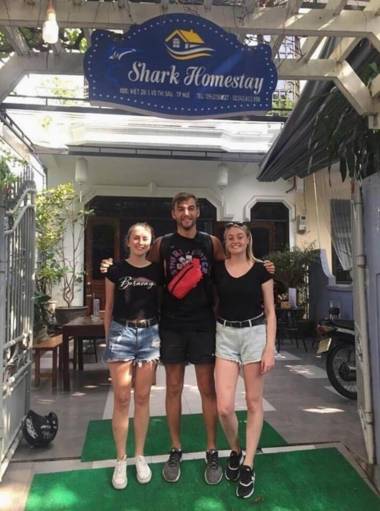 Shark Hotel - Hostel