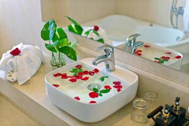 Hoi An Aurora Riverside Hotel and Spa