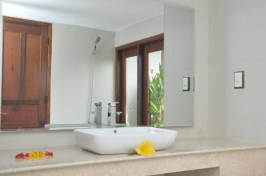 Emerald Hoi An Riverside Resort