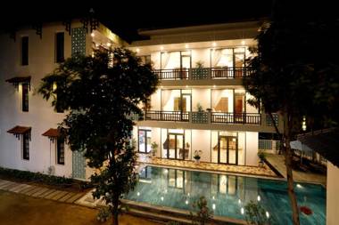 Tropical Garden & Pool Villa