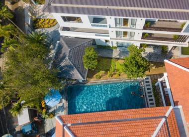 Tropical Garden & Pool Villa