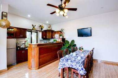 Tra Que Riverside Homestay