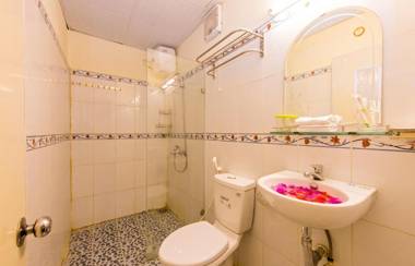 Bougain Villeas Homestay