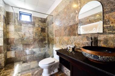 OYO 473 Suburban Villa