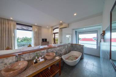 Nipa Villa - Healing and Lifestyle Centre