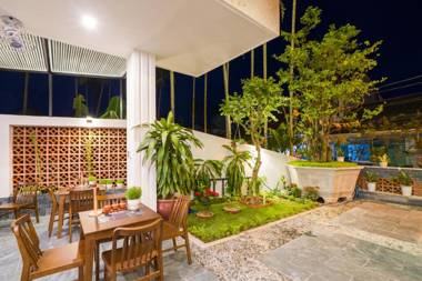 Hoi An Grace River Villa