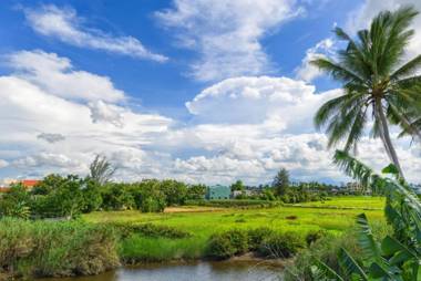 Gió Chiều Homestay - Thôn quê 2 mặt sông có bể bơi