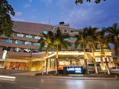 Lake Side Hotel