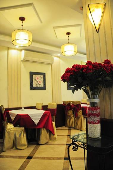 Hoa Hong Hotel 2 - Xa Dan