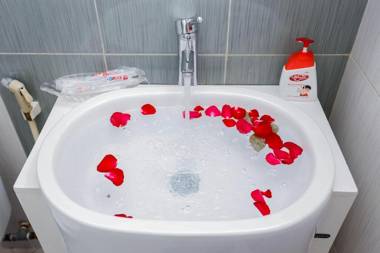 The Queen Hotel & Spa