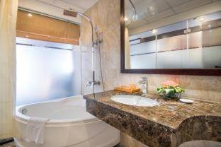 May De Ville Classic Hotel