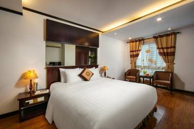 May De Ville Classic Hotel