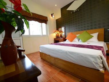 Holiday Lakeview Hotel