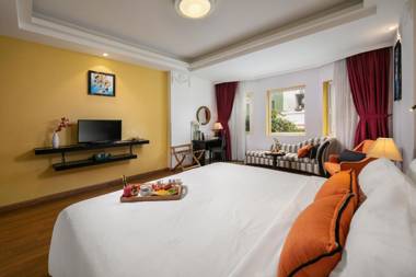 Hotel Des Arts – The Noble