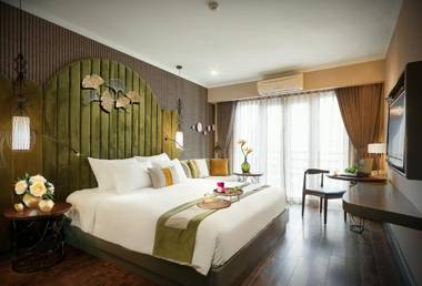 Hanoi Center Silk Hotel & Travel
