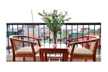 Sunflower Hotel & Travel