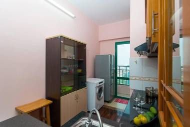 LaHanoi Lo Duc Apartment with Balcony