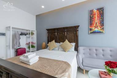 The Lakeview - West Lake Lotus Apartments