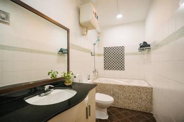 Entire French house with 4 bedrooms in Hanoi downtown