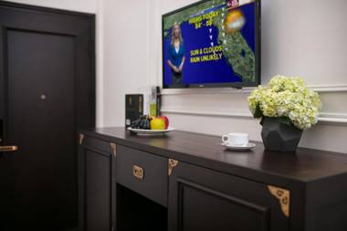 Golden Rooster Hotel