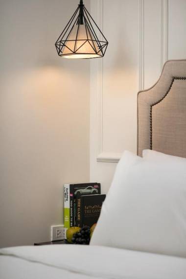 Golden Legend Palace Hotel