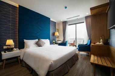 May De Ville Legend Hotel & Spa