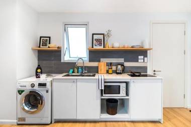 WECOZY HANOI - Railway Side The Old Quarter