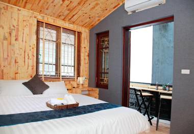 Joyce Homestay & Cafe