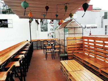 Joyce Homestay & Cafe