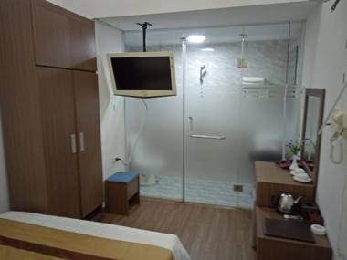 Duc Long Hotel