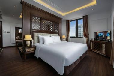 The Q Hotel