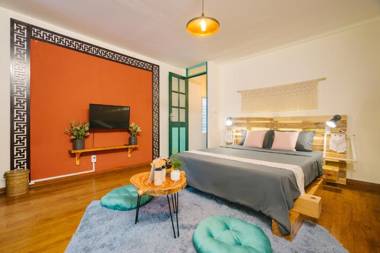 Hidden Jungle - NETFLIX/ Open area/ Airport pickup