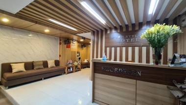 Reddoorz near Tran Duy Hung Street 3