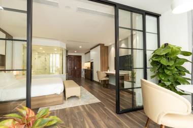 LIVIE Hanoi Ham Long